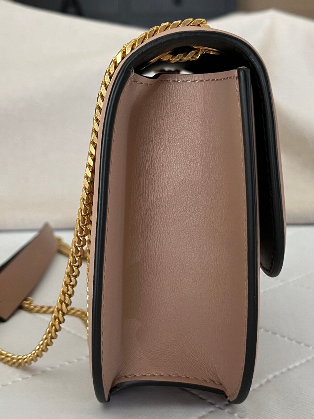 Valentino Garavani Small VLOCK Chain Shoulder Bag - Authentic - Picture 8 of 17